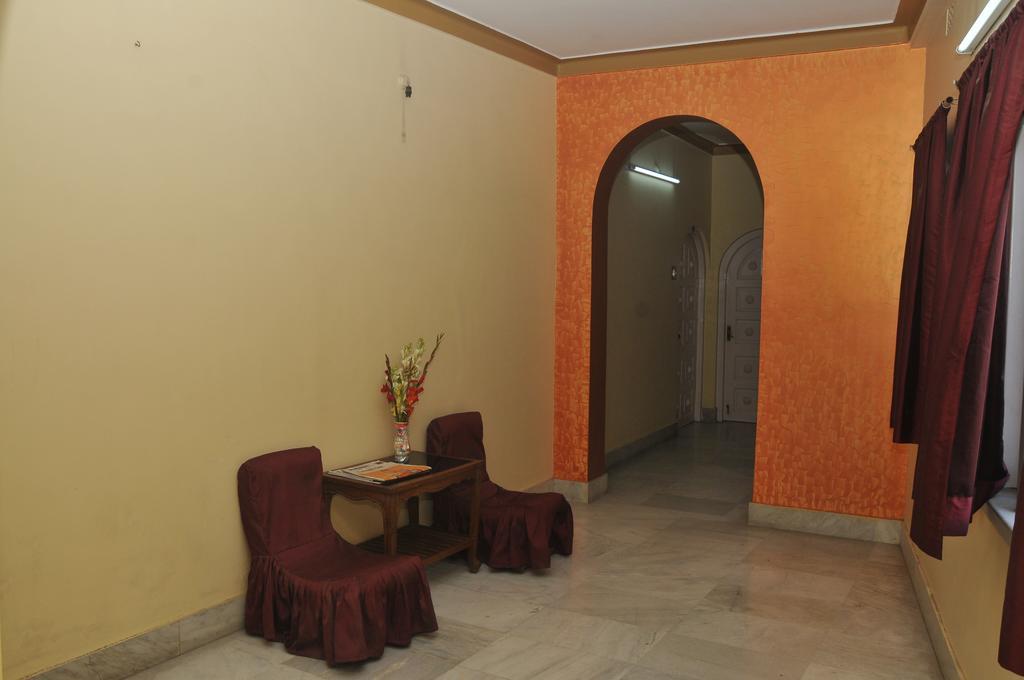 New White Palace Hotel Kolkata