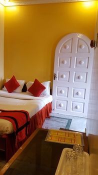 New White Palace Hotel *