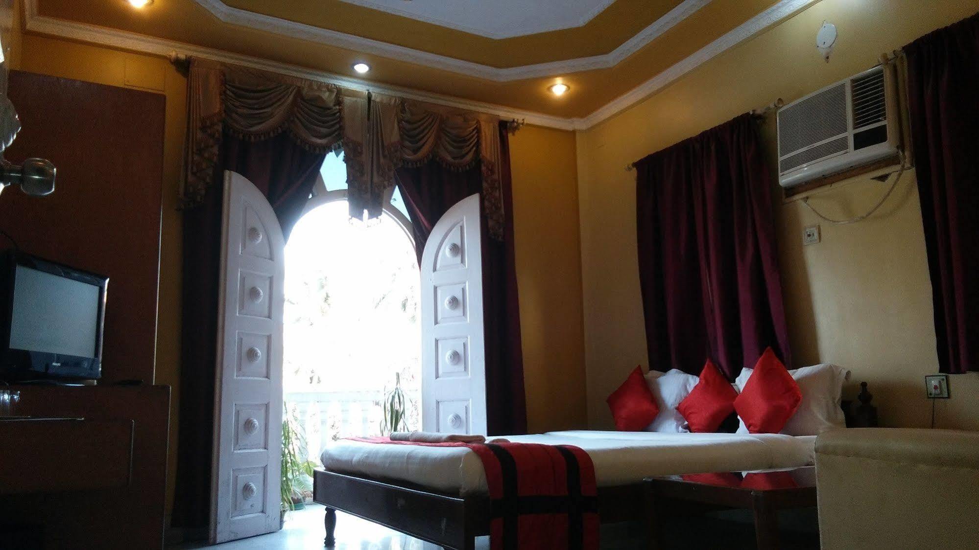 New White Palace *